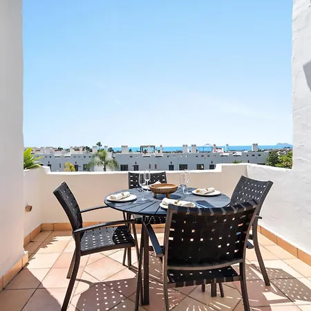 Geweldig Penthouse Met Ruim Terras En Zeezicht - Prive Jacuzzi Apartment Estepona